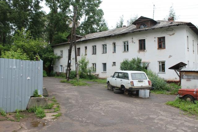 Кировские активисты ОНФ взяли на контроль проблемы жителей домов, расположенных у строящейся дороги