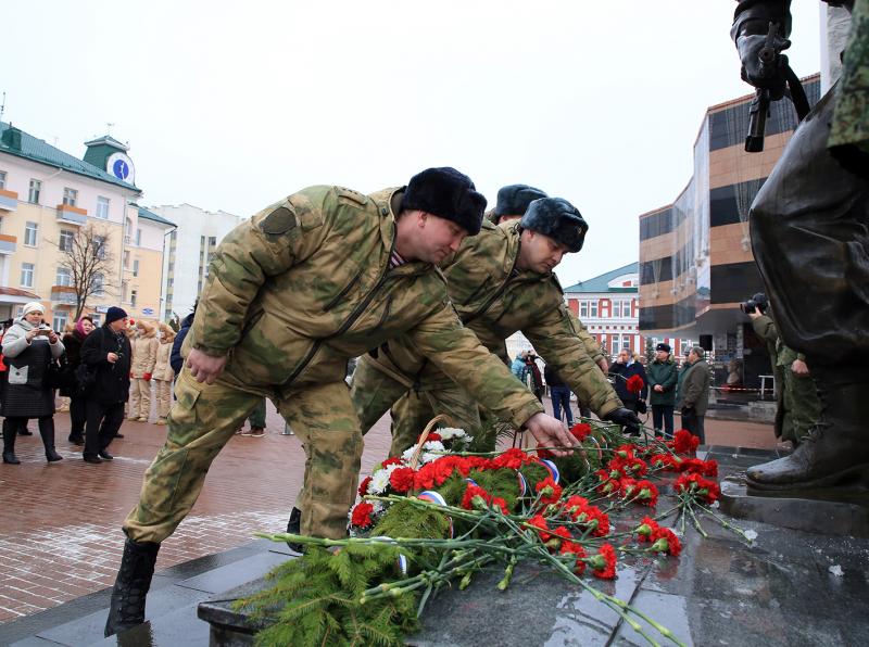 В Мордовии представители Росгвардии отдали дань памяти погибшим в локальных войнах
