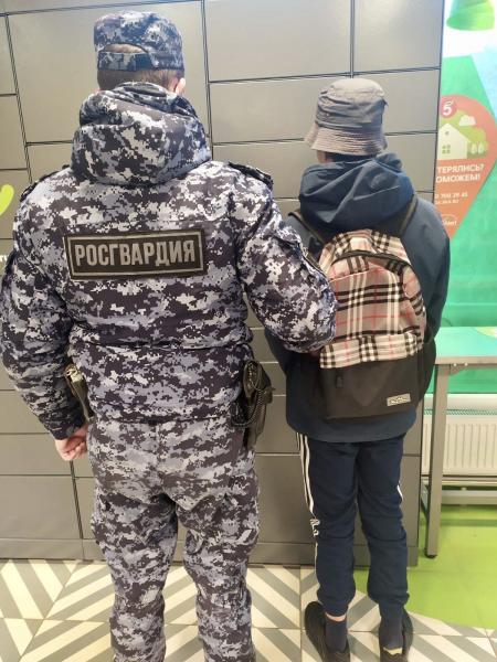 В Калининграде сотрудники Росгвардии задержали гражданина, находящегося в федеральном розыске