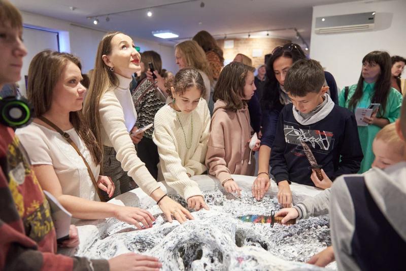 В Республике Татарстан открылась инклюзивная выставка «Искусство быть: запредельно близко»
