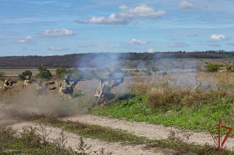 Огнемётчики Росгвардии нейтрализовали две боевые машины и подразделение противника в ЛНР