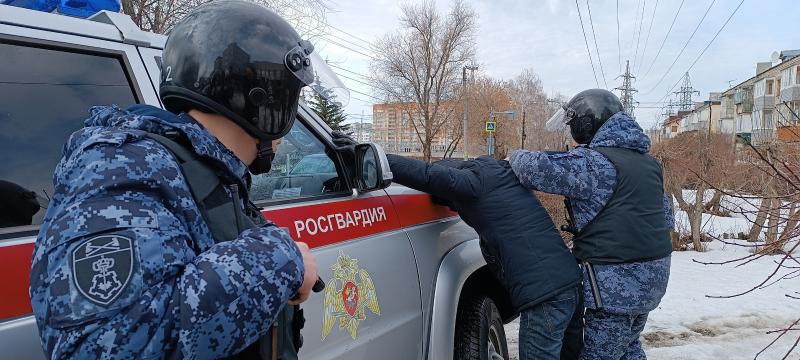 В Ульяновске сотрудники Росгвардии задержали гражданина, подозреваемого в краже