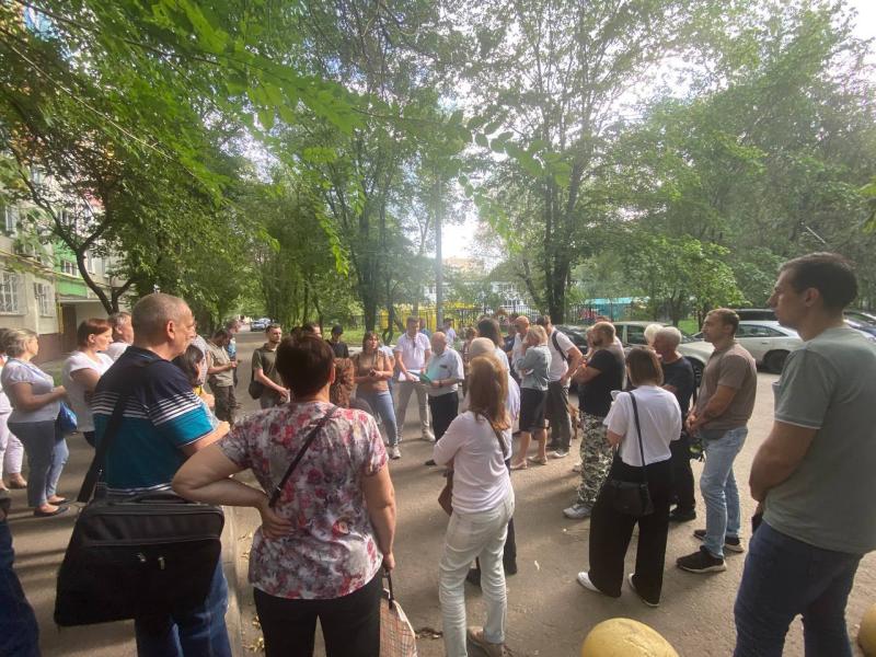 Депутаты и ЛОМы Реутова продолжают проводить встречи с жителями