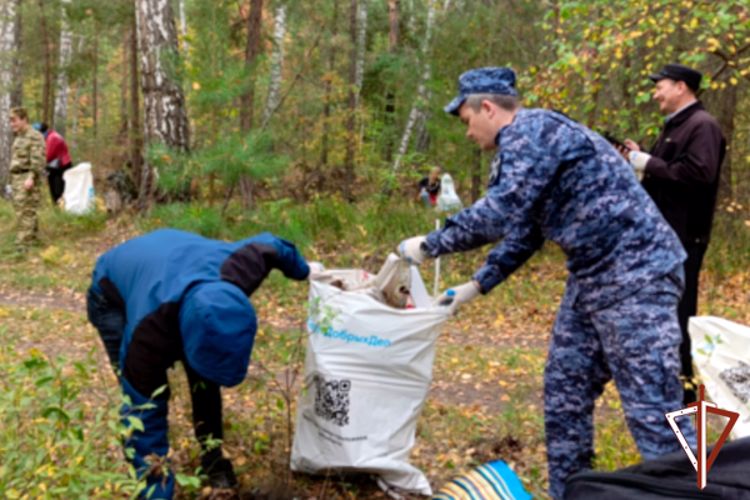 Росгвардейцы приняли участие во Всероссийской экологической акции в Зауралье