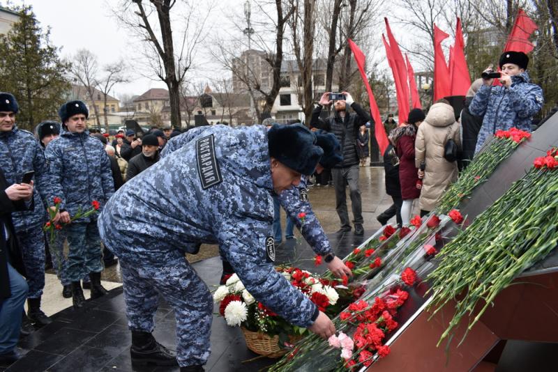 В ДАГЕСТАНЕ РОСГВАРДЕЙЦЫ ПРИНЯЛИ УЧАСТИЕ В МЕРОПРИЯТИЯХ, ПОСВЯЩЕННЫХ 35-ЛЕТИЮ ВЫВОДА СОВЕТСКИХ ВОЙСК ИЗ АФГАНИСТАНА