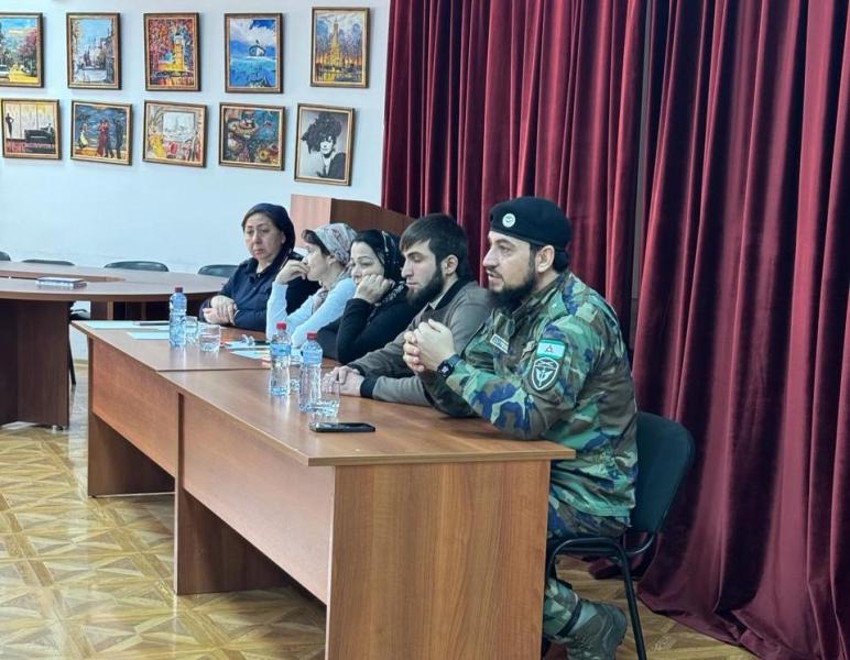 Росгвардейцы встретились со школьниками в Ингушетии