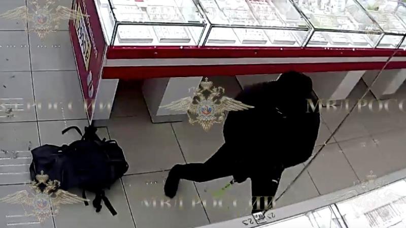Азербайджанская банда дерзко ограбила ювелирный магазин в подмосковном Фрязине. Видео