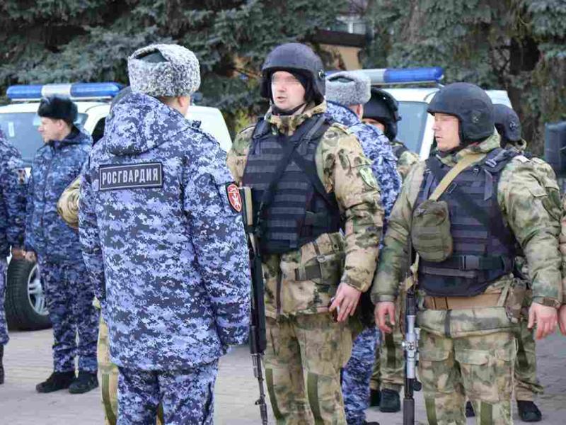 Сотрудники Росгвардии приняли участие в общегородском инструктаже нарядов комплексных сил и средств в Ставрополе