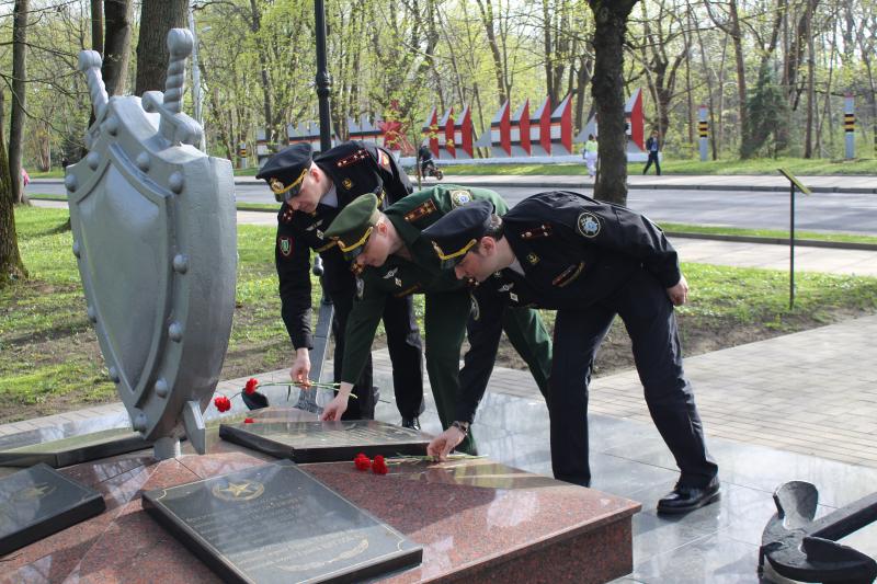 Военные следователи Балтийского флота почтили память участников штурма Кенигсберга