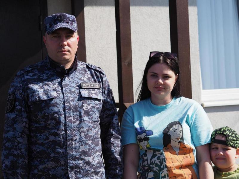 Росгвардеец спас 6 человек из зоны затопления в Оренбургской области