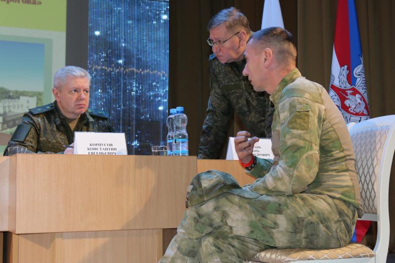 Военные следователи провели рабочие встречи с ранеными военнослужащими, проходящими лечение и реабилитацию в санаториях Крыма