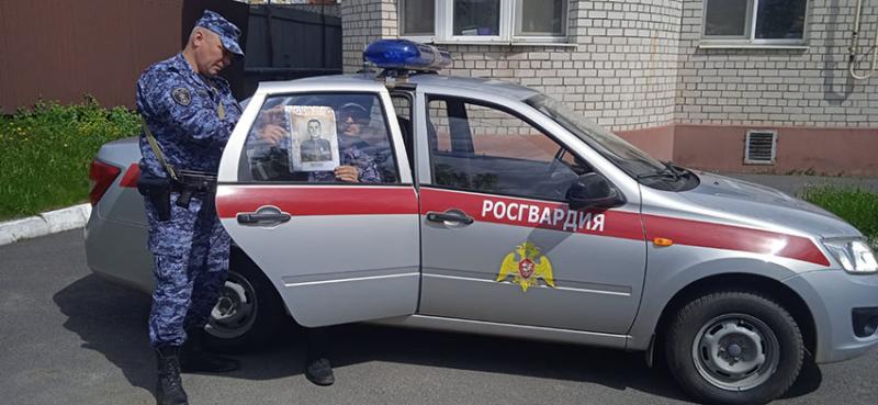 В Орле росгвардейцы поддержали Всероссийскую акцию «Бессмертный автополк»