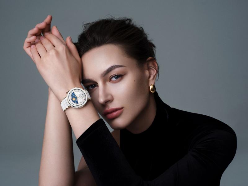 В Беларуси стали доступны смарт-часы Huawei Watch GT 5 Pro 42 мм в корпусе из нанокерамики